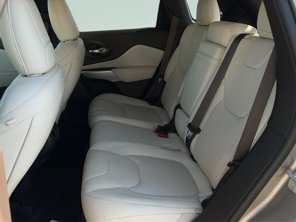 Used 2017 Beige Jeep Overland image 10