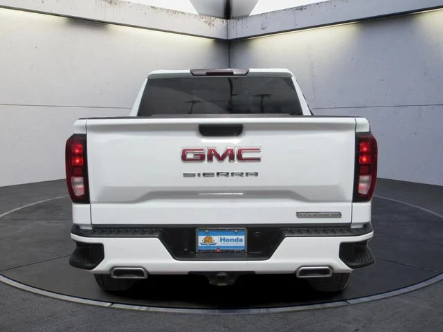 Used 2024 Summit White GMC Elevation image 7