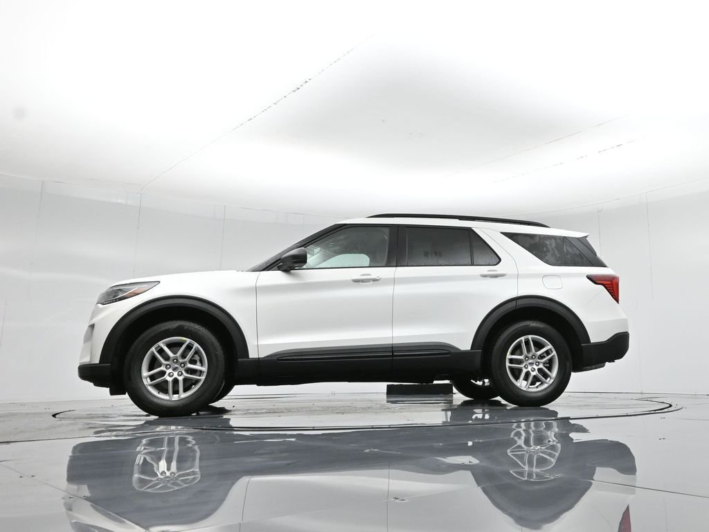 New 2026 Star White Metallic Tri-Coat Ford Active image 38