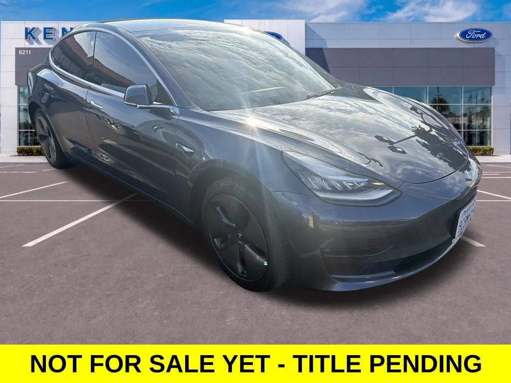 Used 2020 White Tesla Long Range image 1