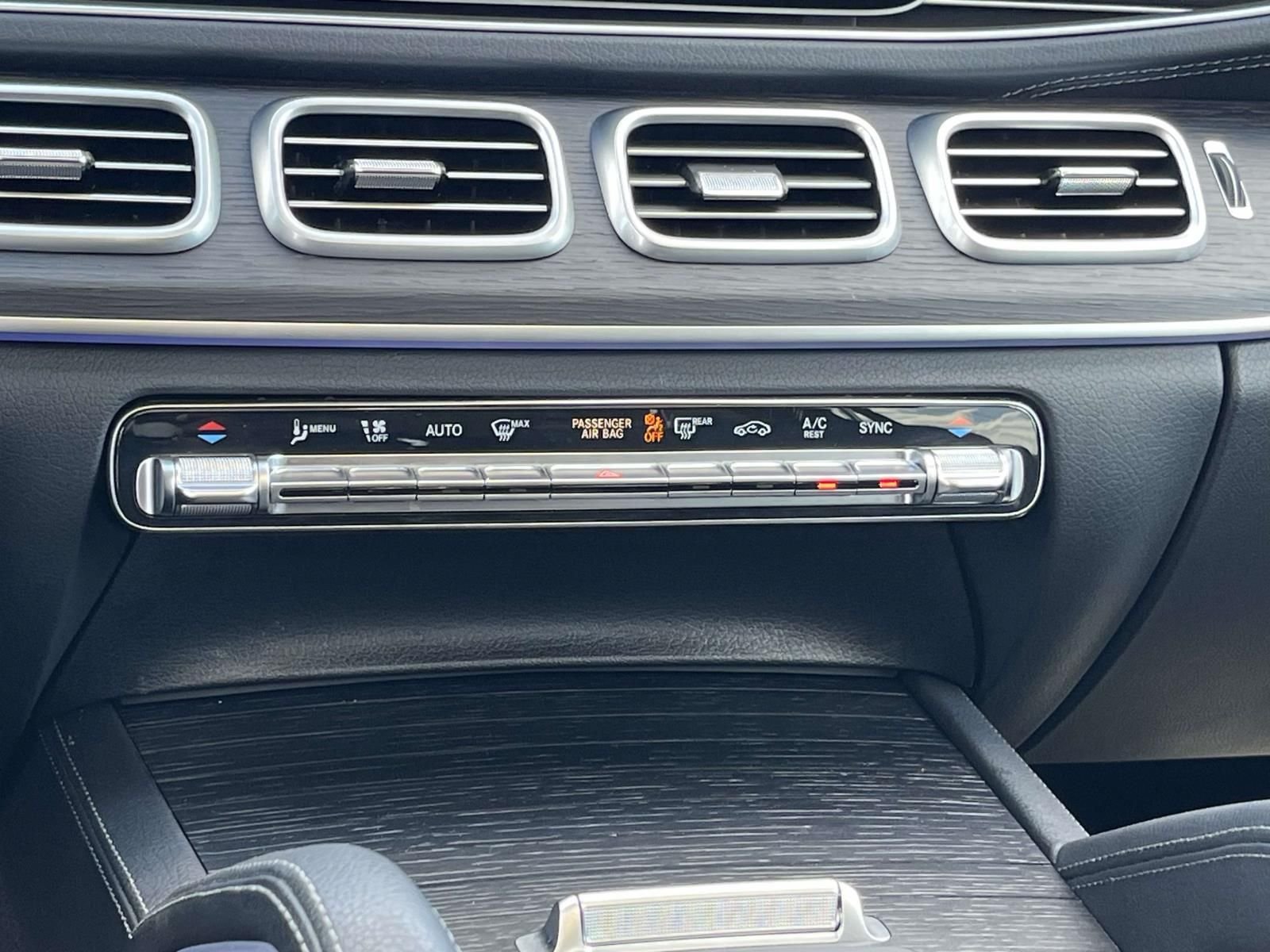 Used 2026 Obsidian Black Metallic Mercedes-Benz GLS 450 image 17