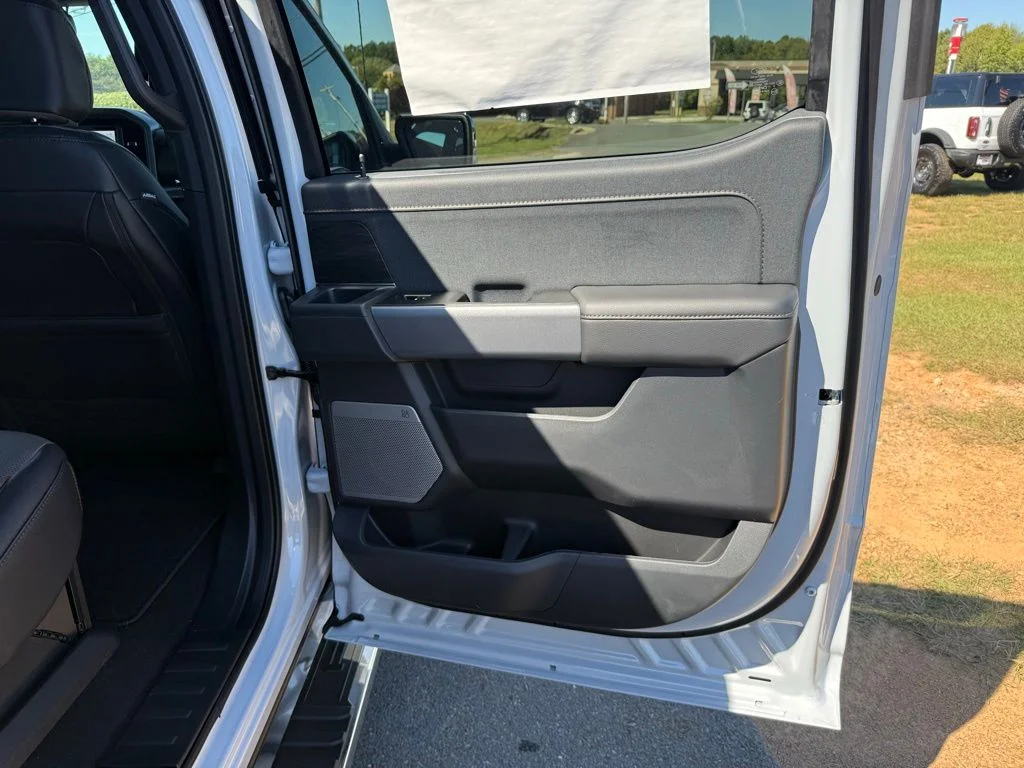 New 2025 White Ford Lariat image 39