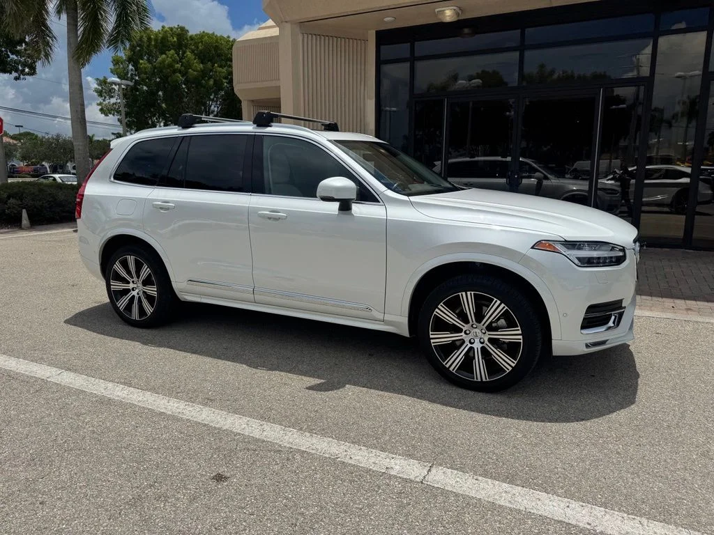 Used 2024 White Volvo Ultimate image 3