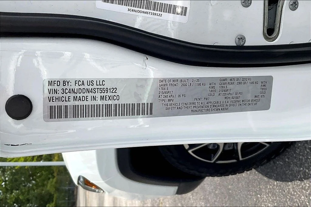 Used 2025 White Jeep Trailhawk image 22