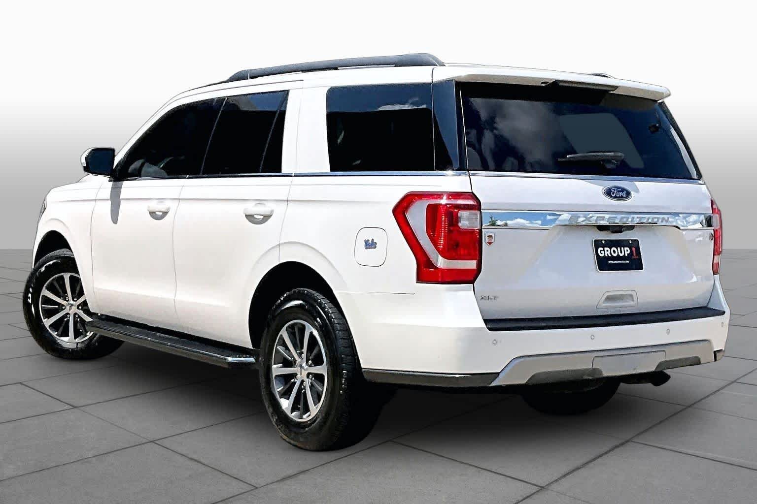 Used 2018 White Platinum Metallic Tri-Coat Ford XLT image 12