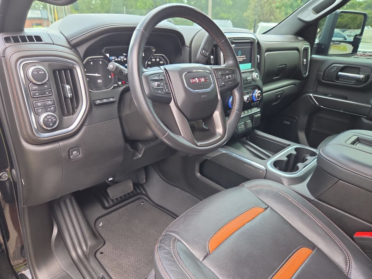 Used 2022 ONYX BLACK GMC AT4 image 10
