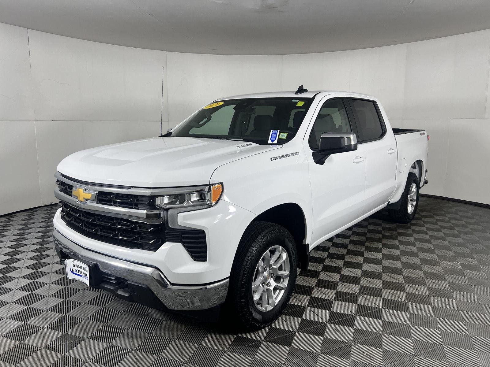 Used 2026 Summit White Chevrolet LT (2FL) image 11