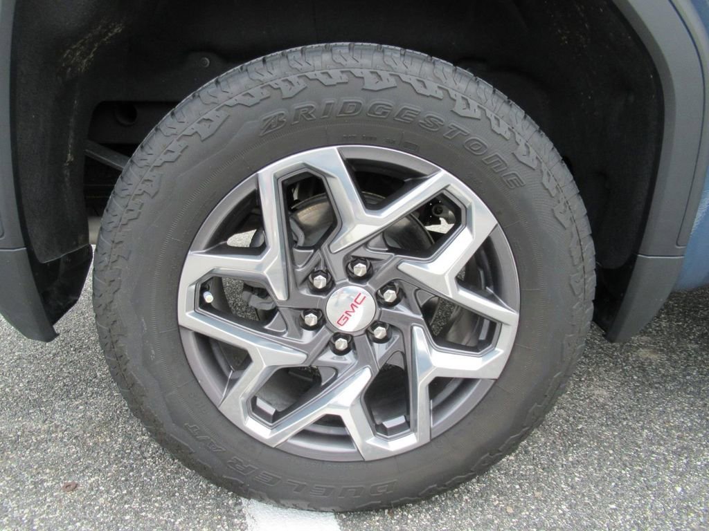 2024 GMC Sierra 1500 SLT - Photo 8