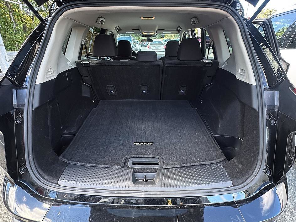 Used 2024 Super Black Nissan S image 36