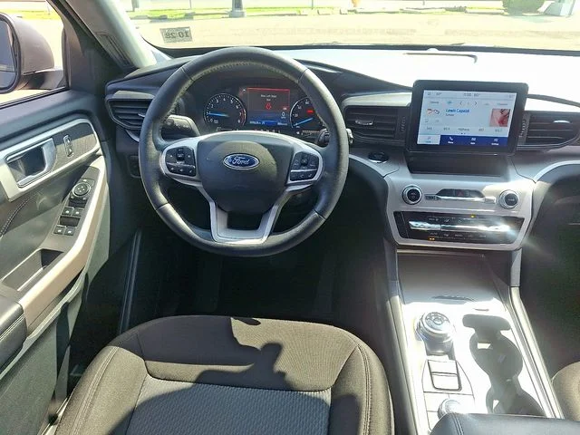 2023 Ford Explorer XLT - Photo 11
