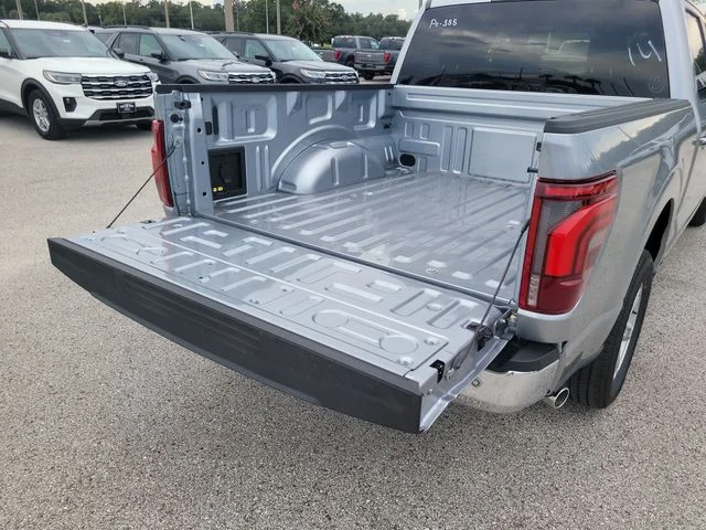 New 2026 Silver Metallic Ford Lariat image 10