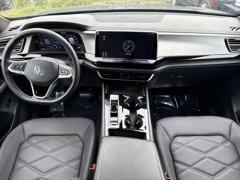 Used 2024  Volkswagen 2.0T SE w/Technology image 19