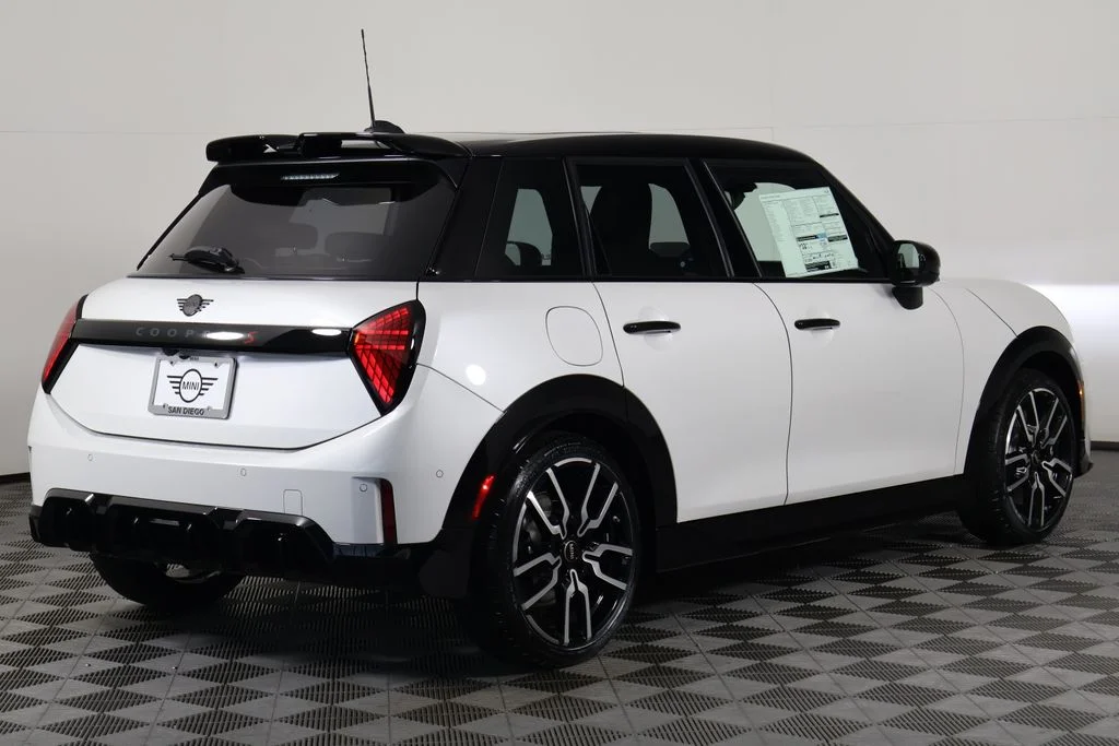 Used 2026 White Metallic MINI Iconic image 2