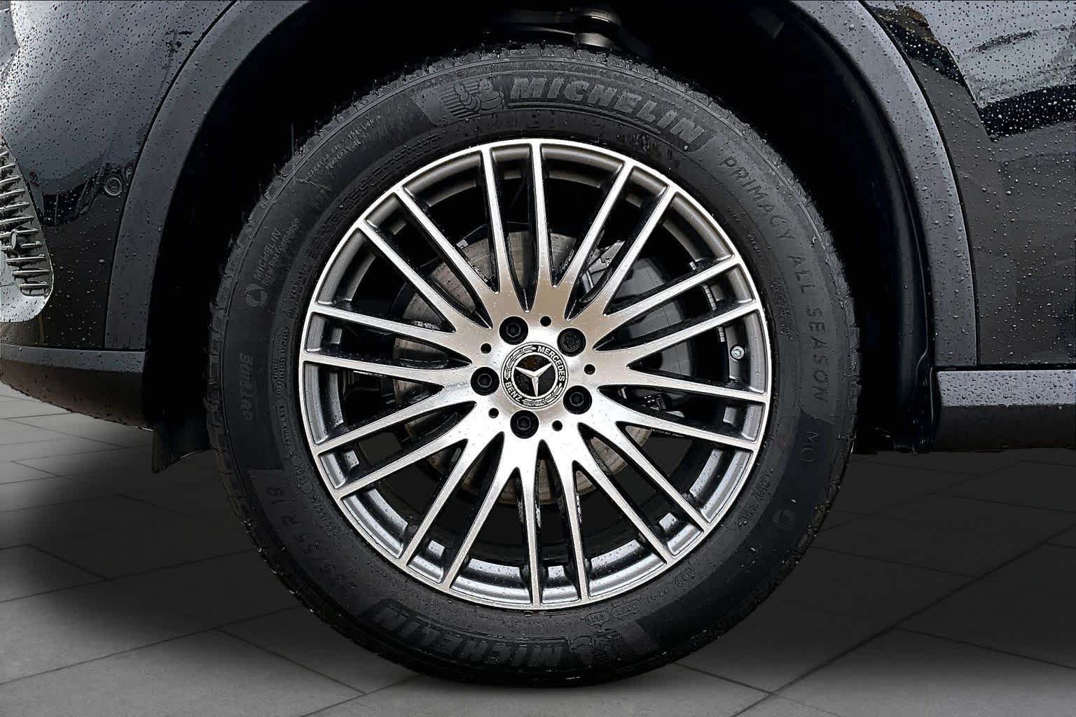 Used 2026 Black Mercedes-Benz GLC 300 image 11