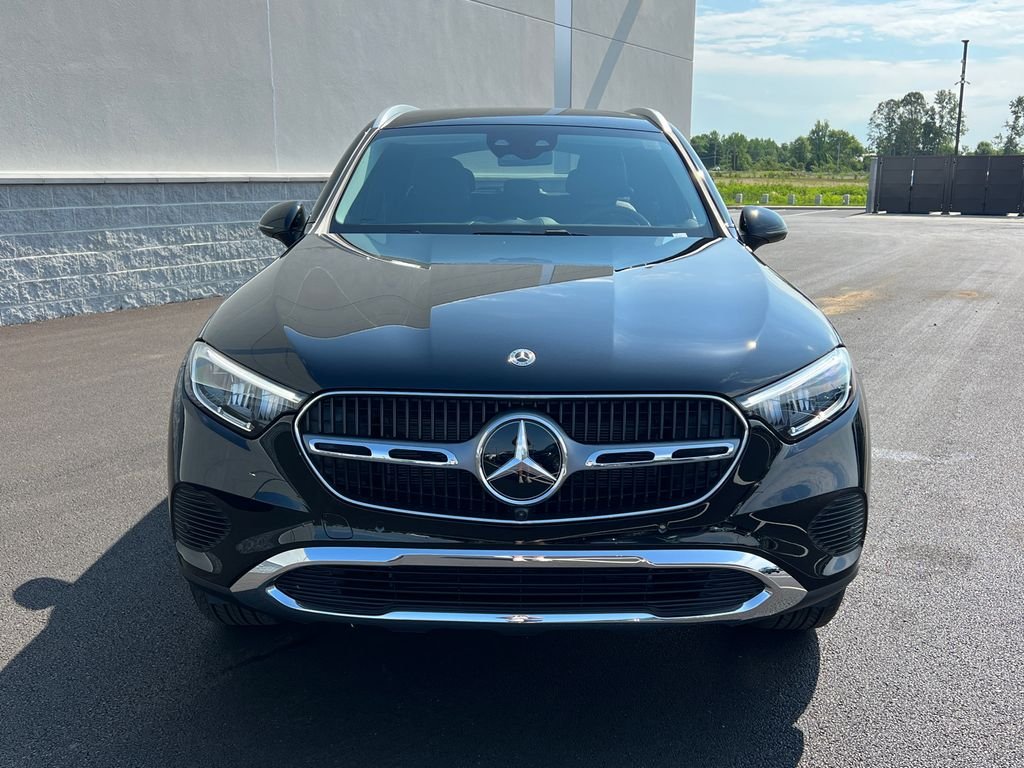 New 2026 Obsidian Black Metallic Mercedes-Benz GLC 300 image 3