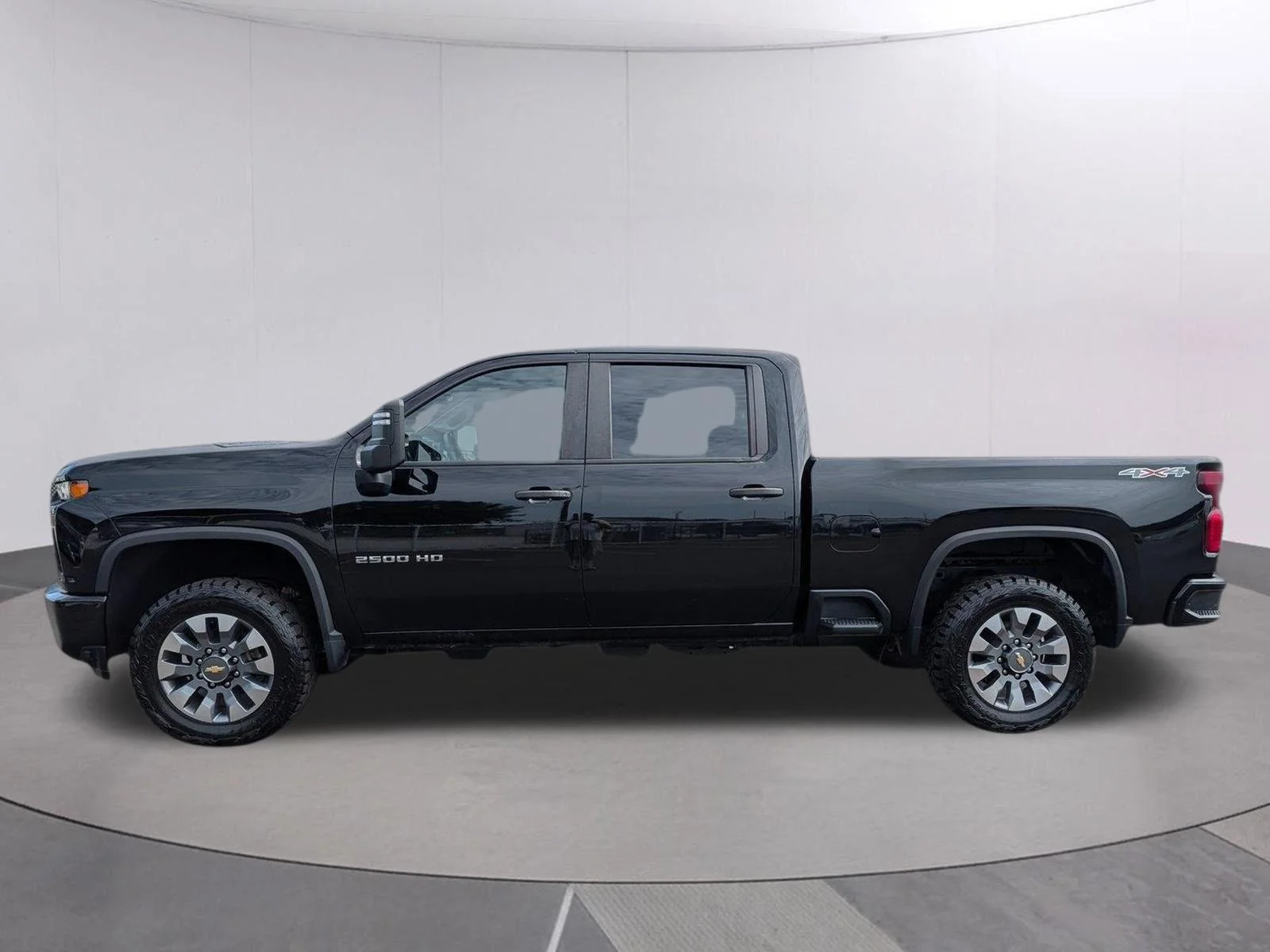 Used 2023 Black Chevrolet Custom image 2