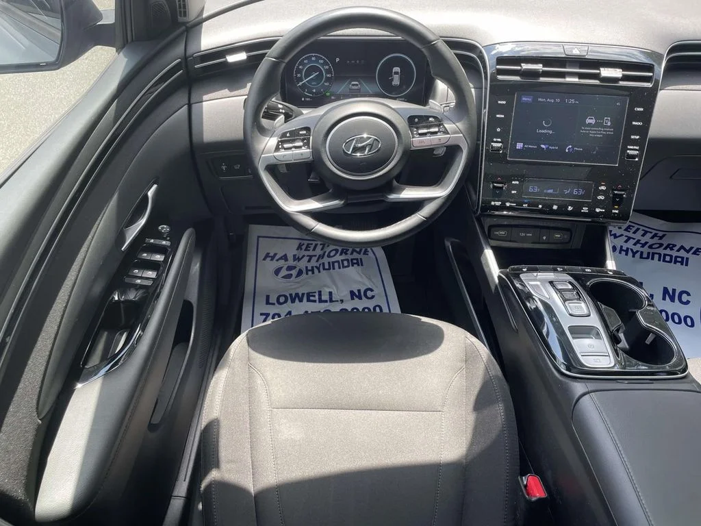 Used 2022 Silver Hyundai SEL Convenience image 13