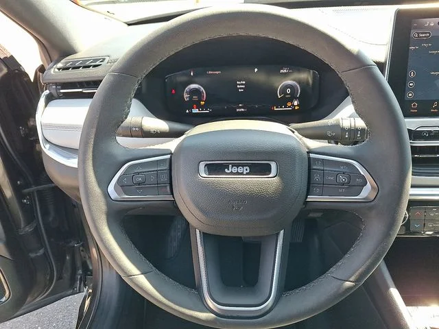 Used 2023 Gray Jeep Limited image 20