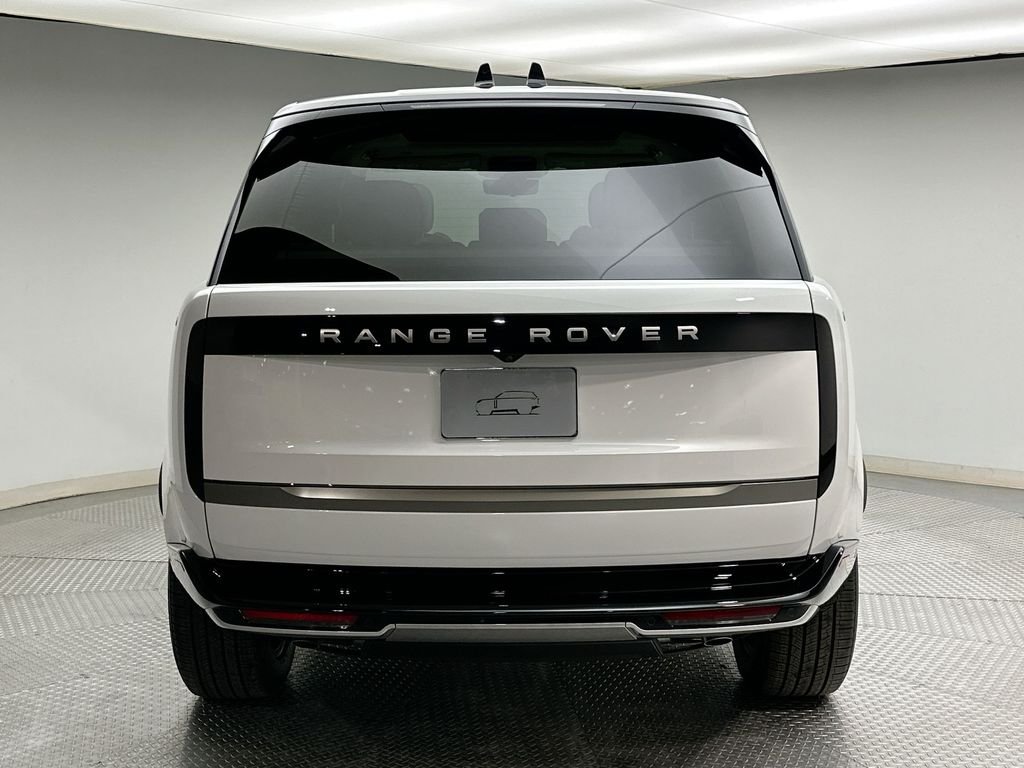 New 2026 Fuji White Land Rover SE image 12