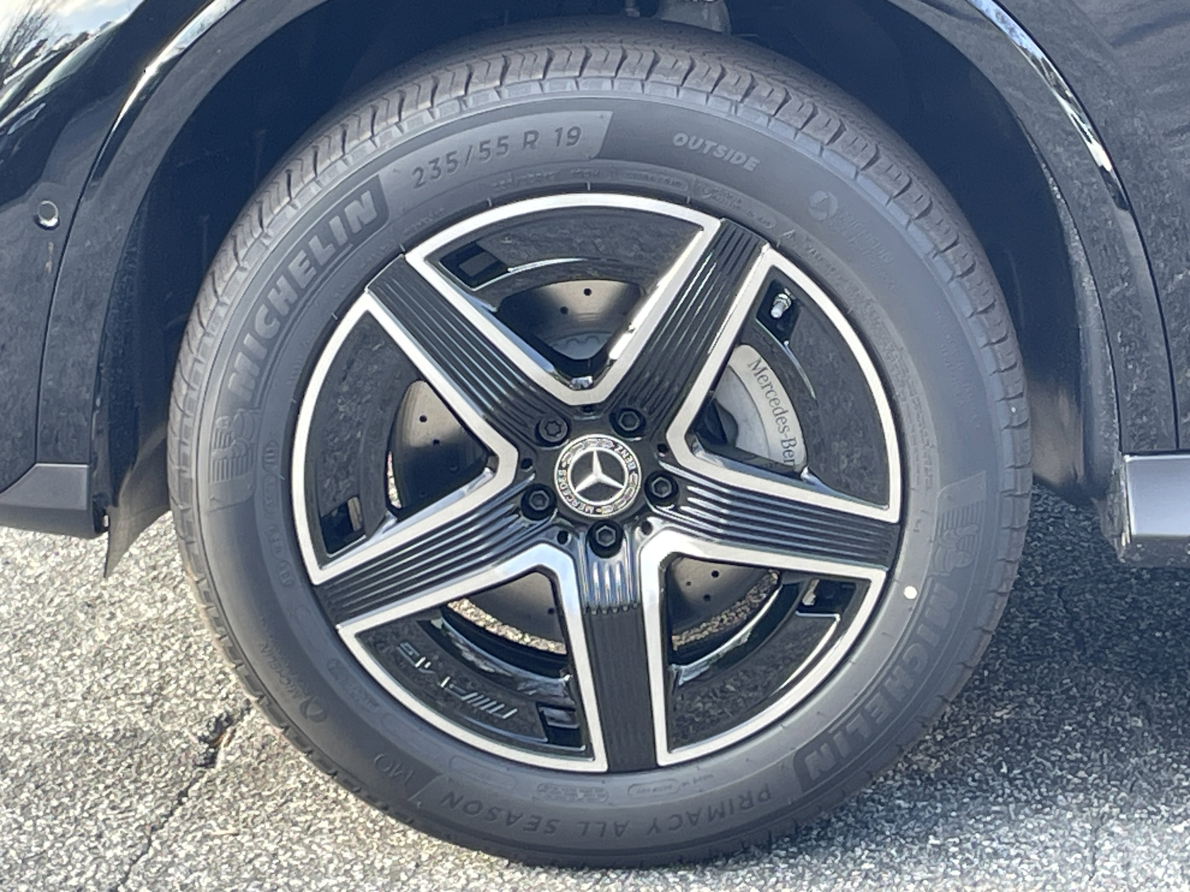 New 2026 Black Mercedes-Benz GLC 300 SUV image 16
