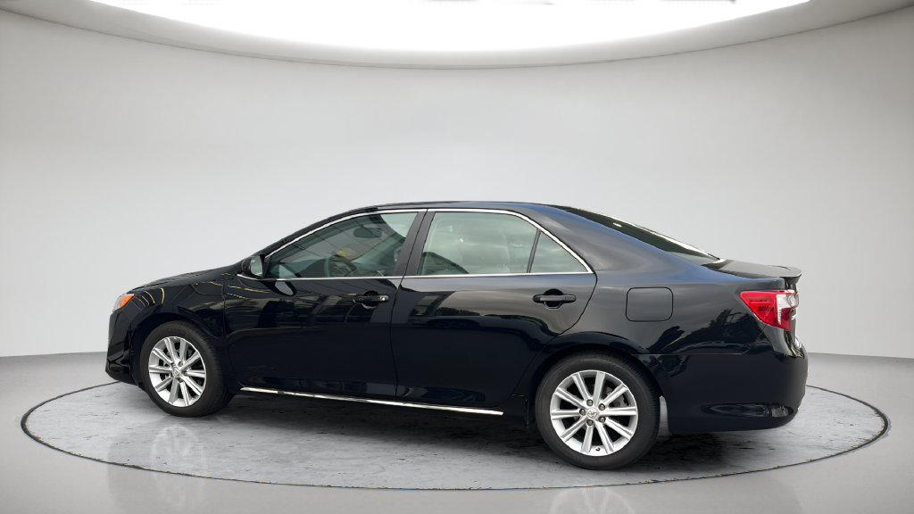 Used 2014 Black Toyota LE image 6