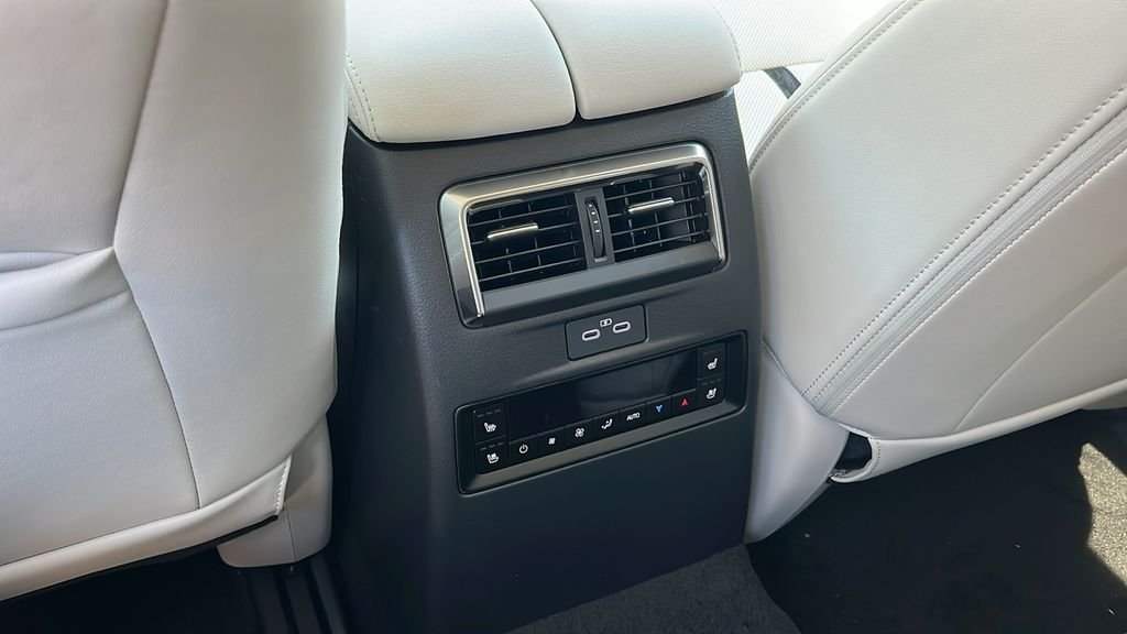 New 2026 Rhodium White Premium Mazda 3.3 Turbo S Premium Plus image 10
