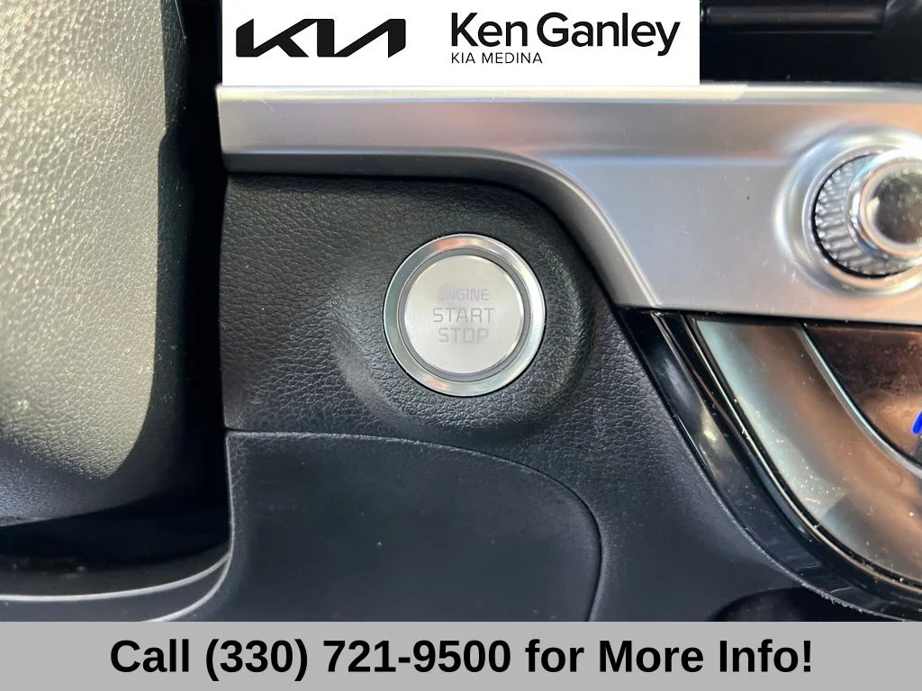 Used 2024 Red Kia S image 38
