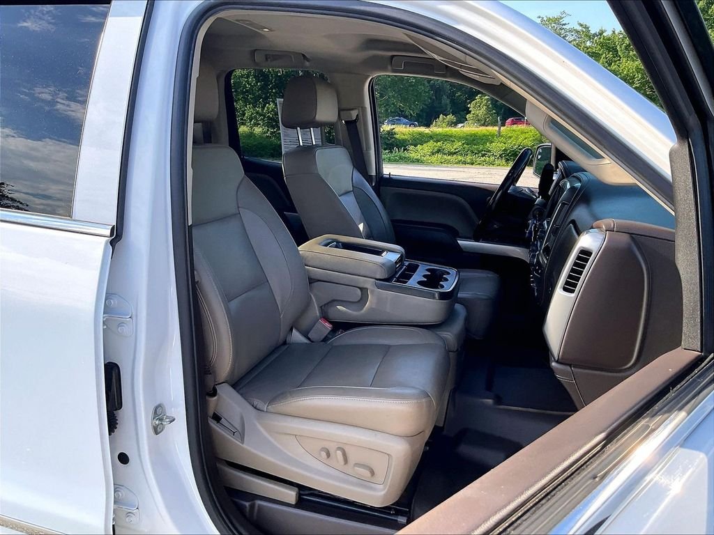 Used 2018 White Chevrolet LTZ image 11