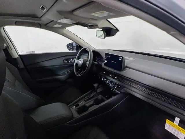 New 2026 Solar Silver Metallic Honda SE image 9