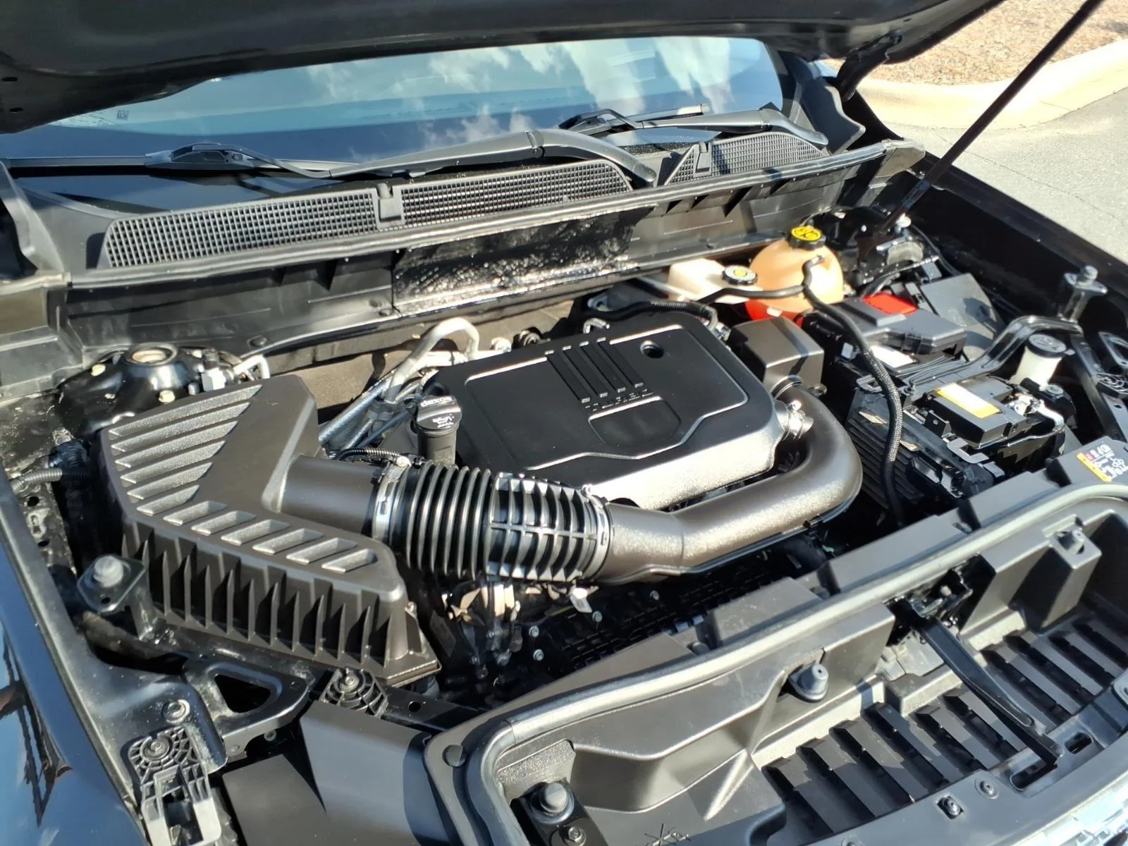 Used 2023 Ebony Twilight Metallic GMC Denali image 32