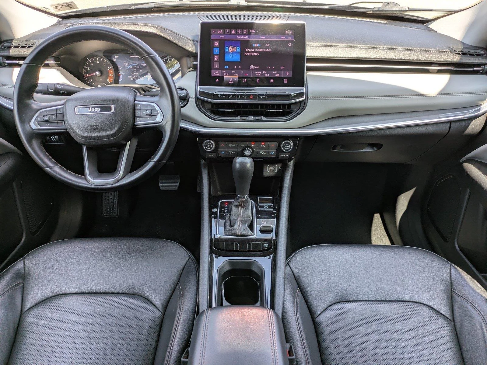 Used 2022 Diamond Black Crystal Pearlcoat Jeep Limited image 15