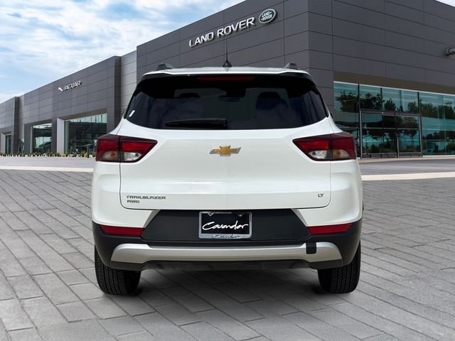 Used 2025 White Chevrolet LT image 4