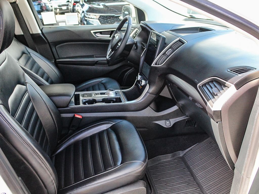Used 2023 White Ford SEL image 19