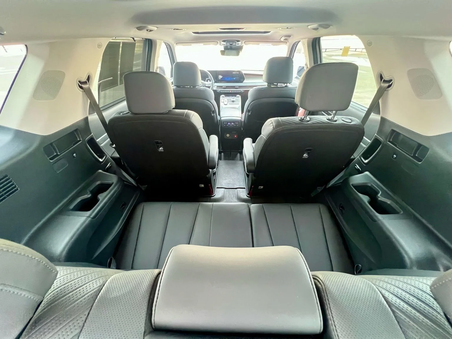 Used 2024 Silver Hyundai SEL image 21