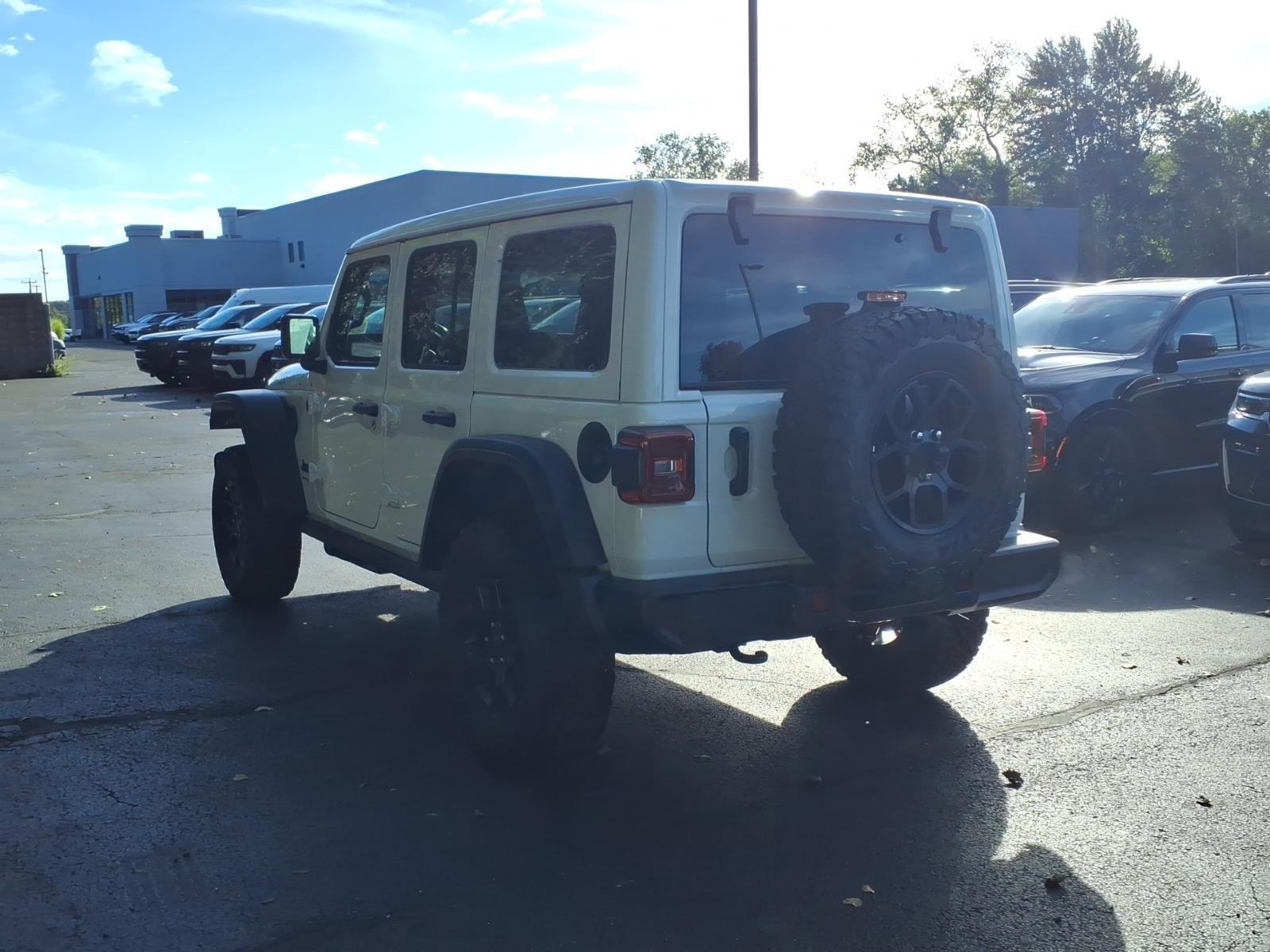 New 2027 Bright White Clear-Coat Exterior Paint Jeep Willys image 3