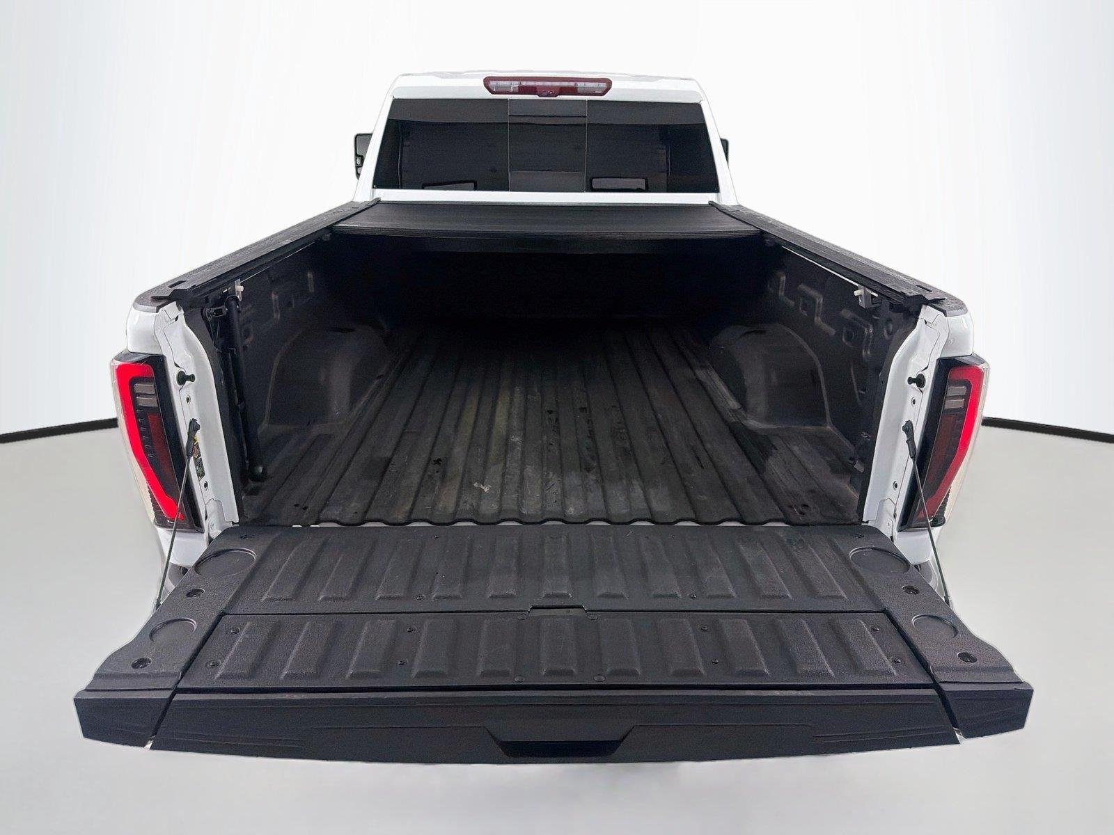 Used 2024 Summit White GMC AT4 image 26
