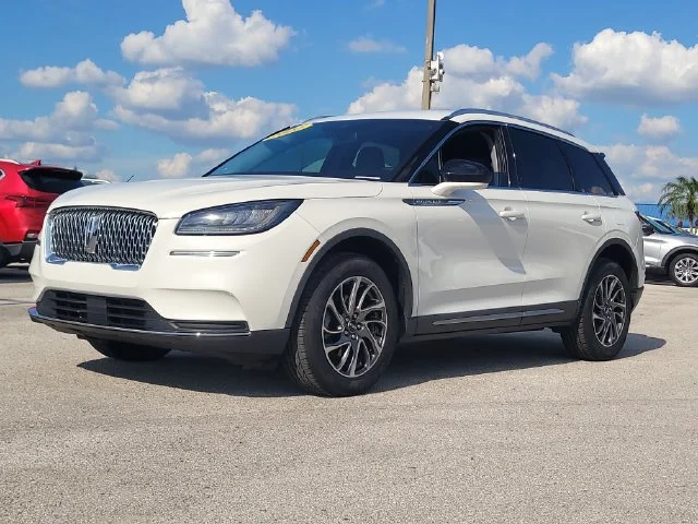 Used 2022 White Lincoln Standard image 31