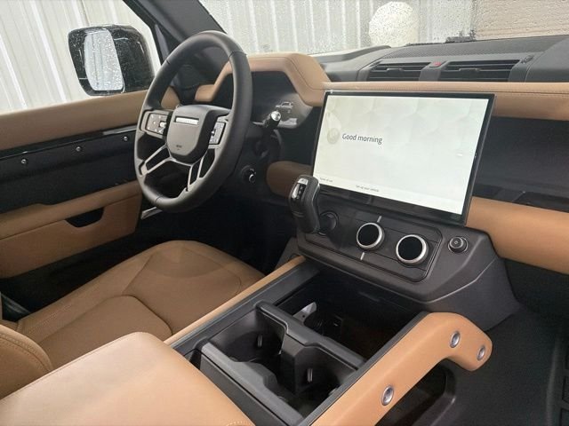 New 2026 Santorini Black Land Rover X-Dynamic SE image 24
