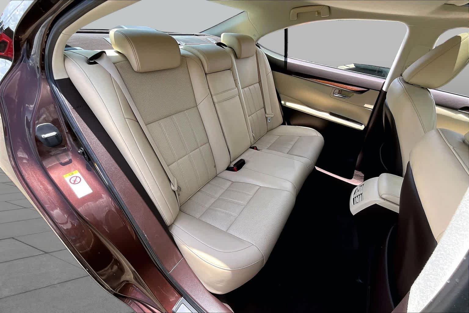 Used 2016 Autumn Shimmer Lexus  image 21