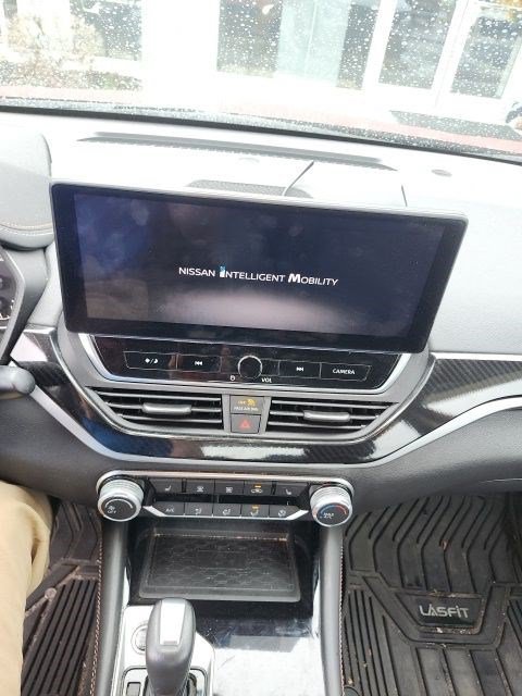 Used 2024 Scarlet Ember Nissan 2.5 SR image 5
