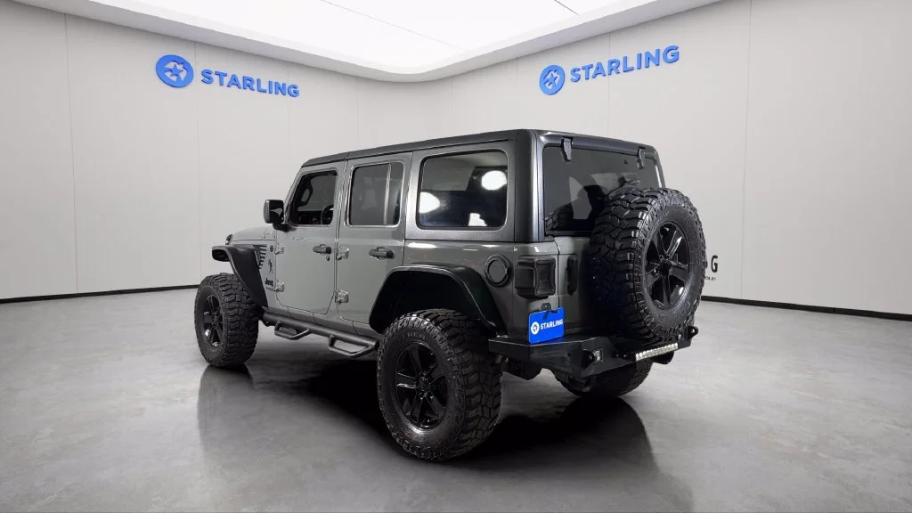 Used 2021 Gray Jeep Sport Altitude 4x4 image 5