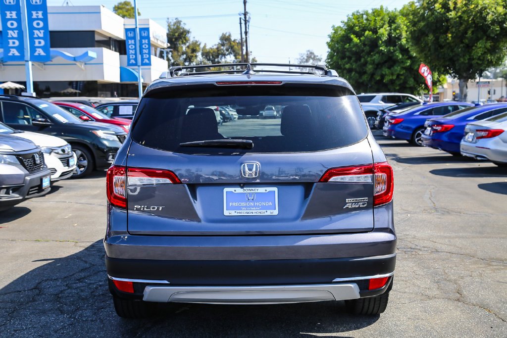 Used 2019 Modern Steel Metallic Honda Touring image 5