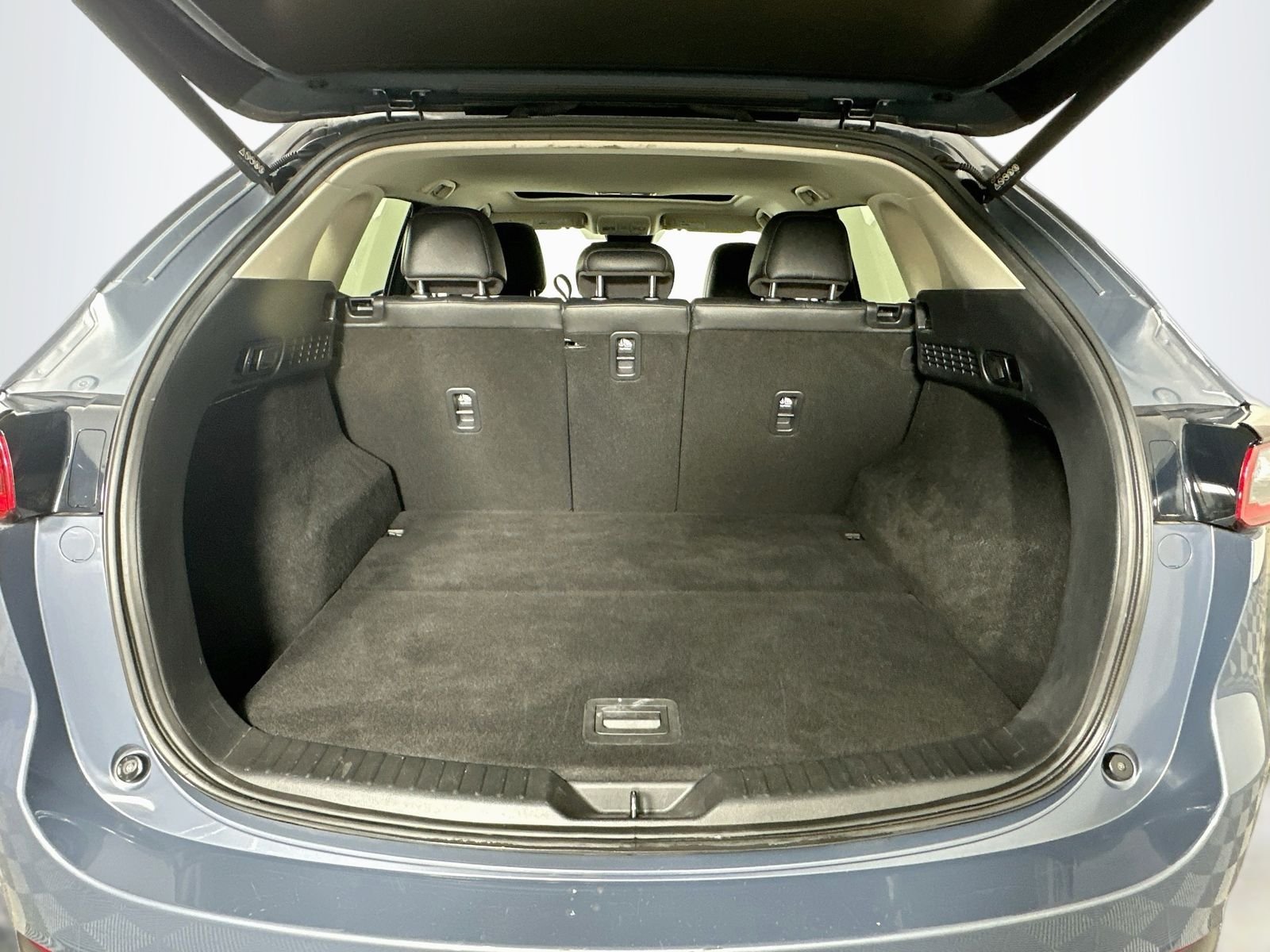 Used 2022 Gray Mazda 2.5 S Carbon Edition One Owner Sunroof Radar Cruise image 27