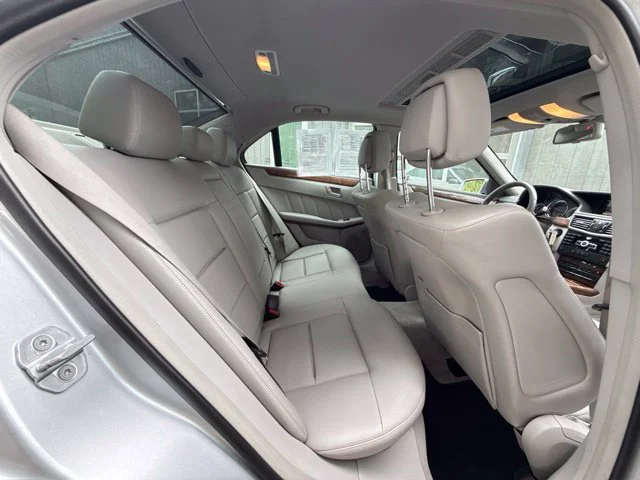 Used 2012 Quartz Blue Metallic Mercedes-Benz E 350 image 18