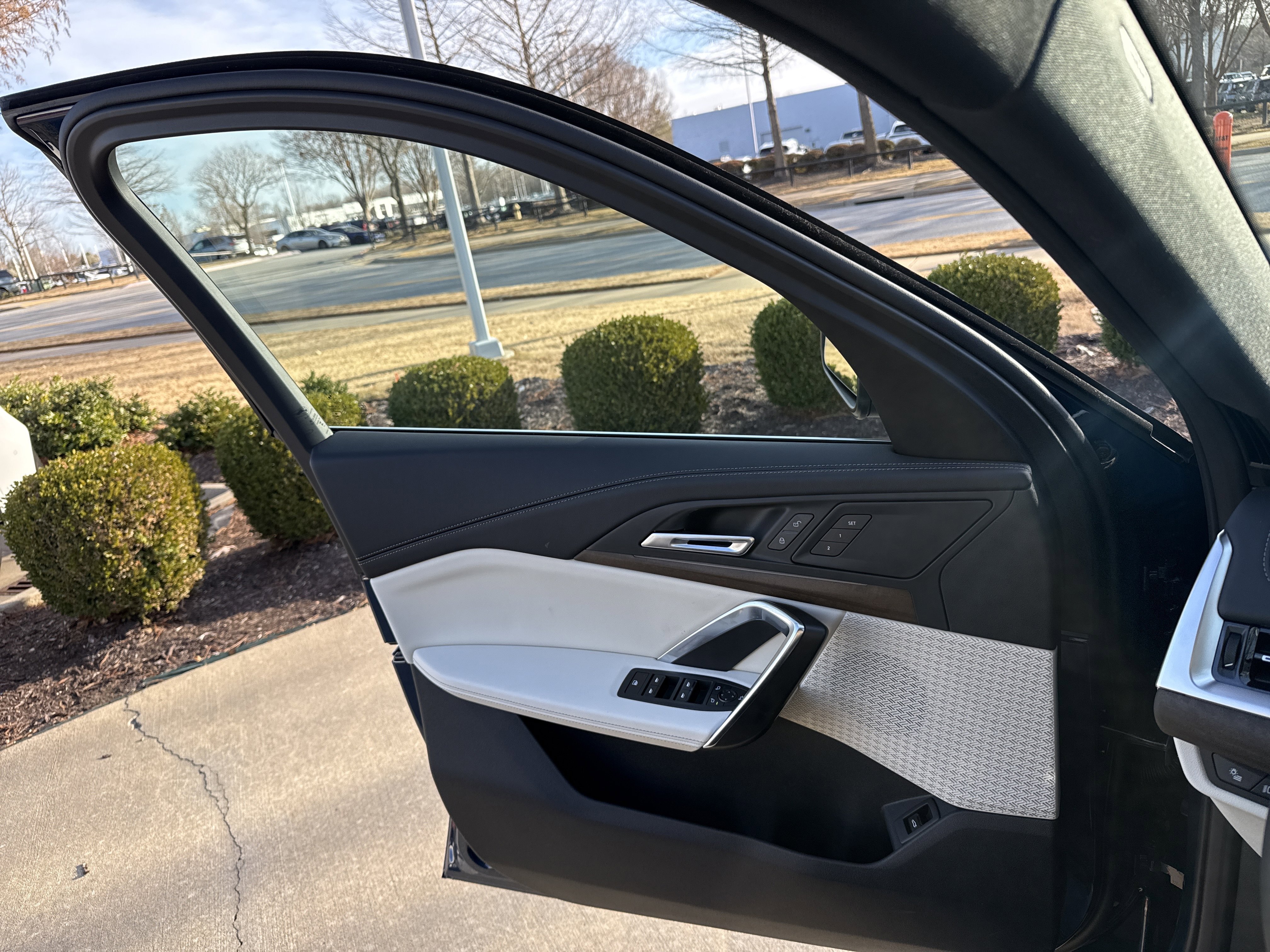 Used 2026 Night Dusk Blue Metallic BMW xDrive28i image 20