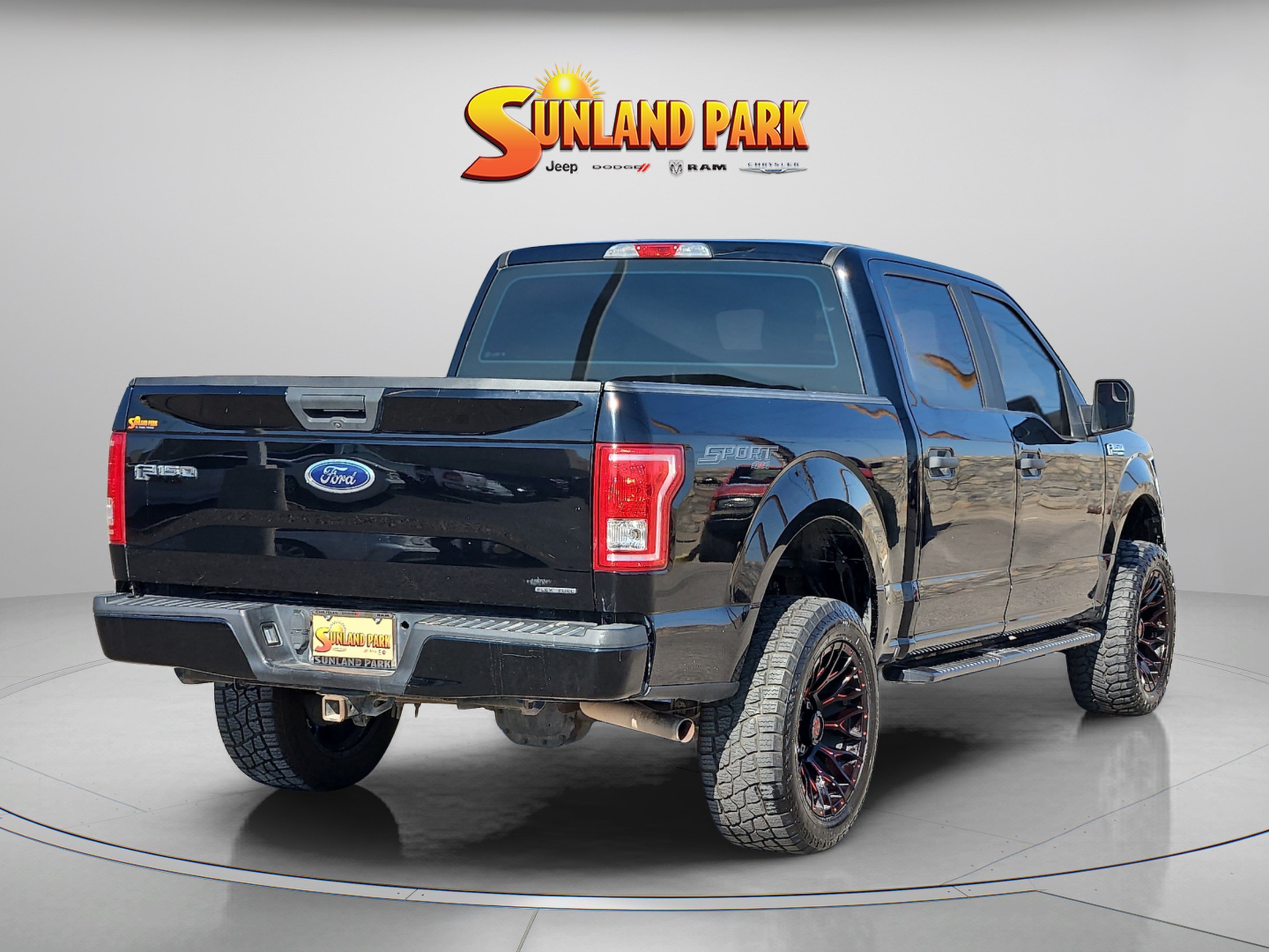Used 2016 Shadow Black Ford XL image 5