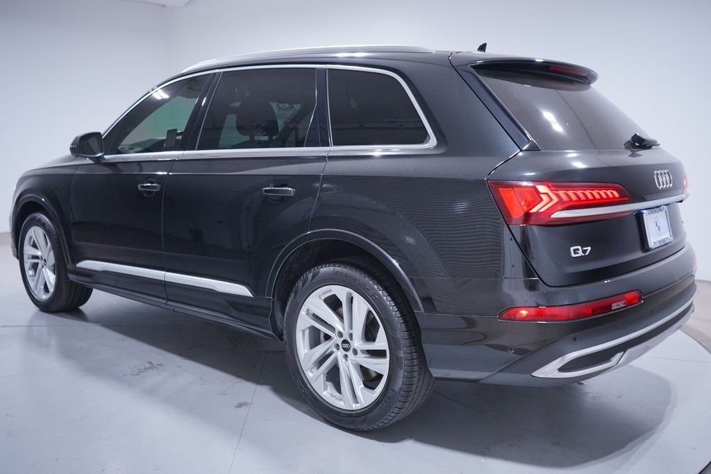 Used 2023 Black Metallic Audi 55 Premium image 3