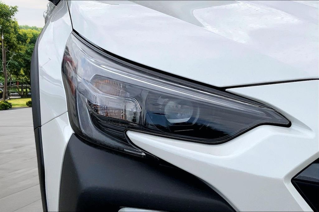 Used 2025 White Subaru Limited XT image 31