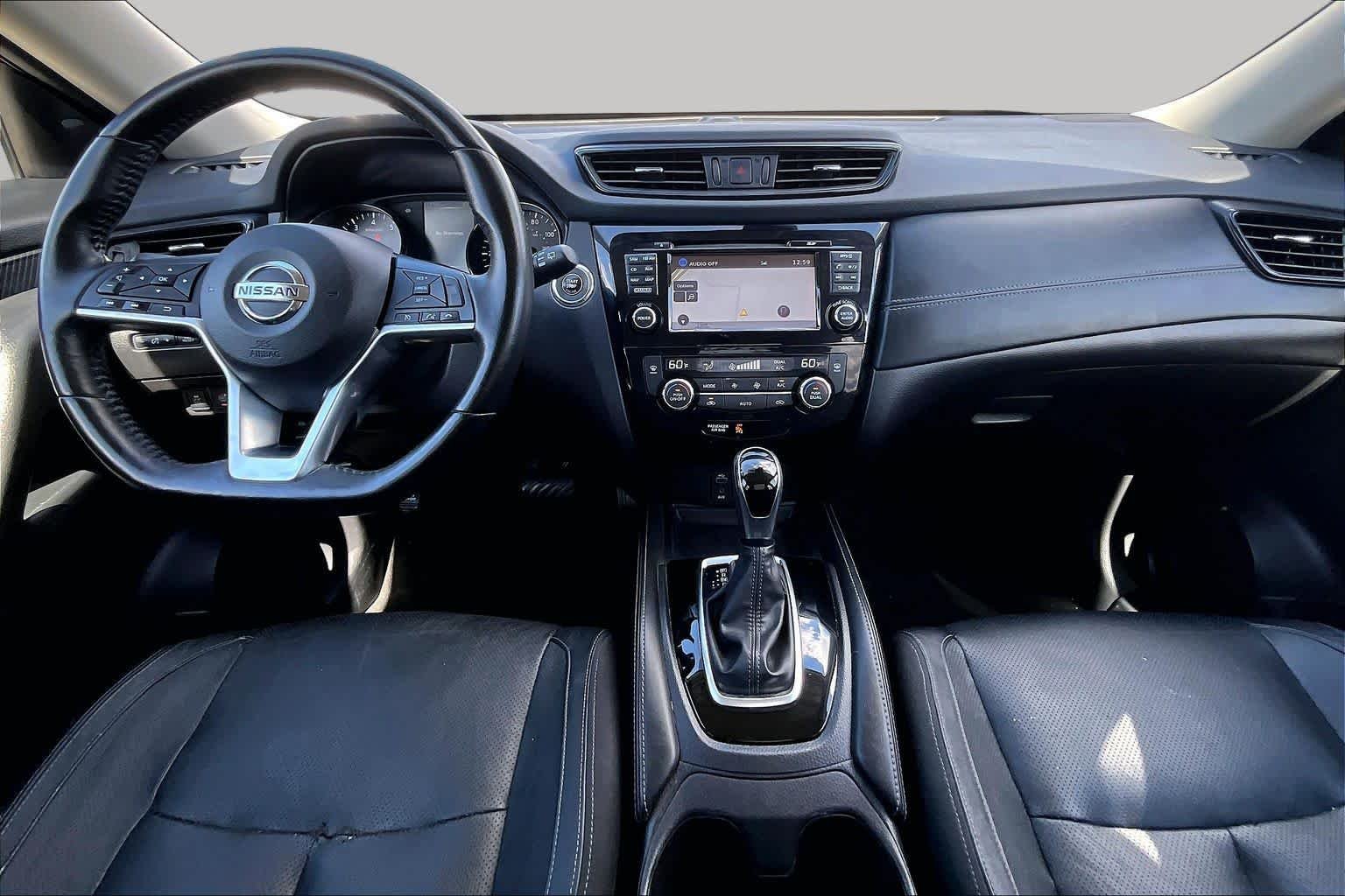 Used 2017 Palatial Ruby Nissan SL image 16