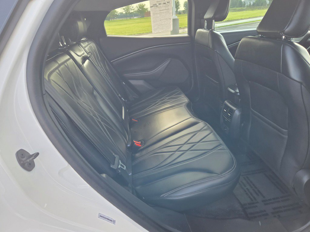 Certified Used 2023 Star White Ford Select image 10